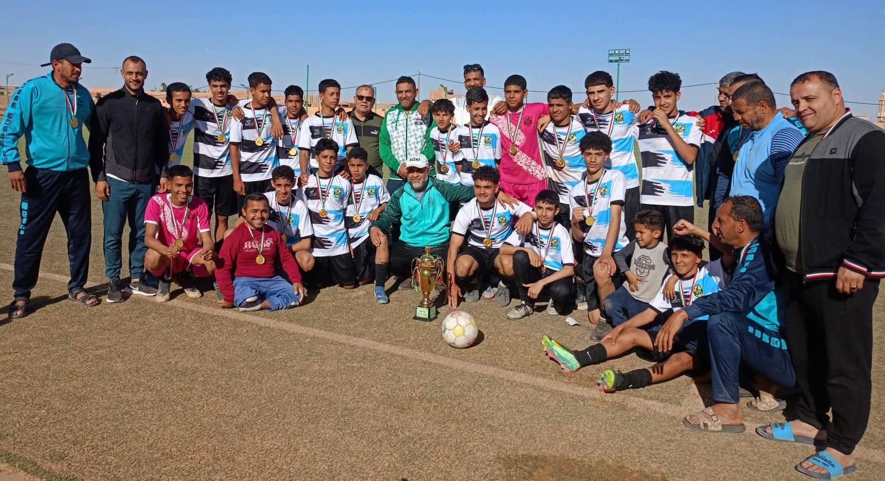   تتويج أكاديمية سيدي بلخير القرارة لبطولة U16    