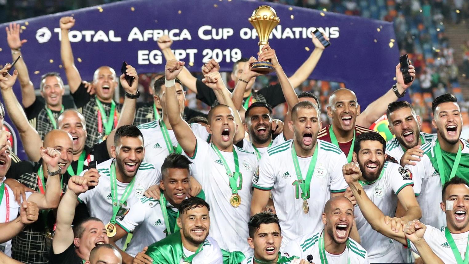 تهنئـــــة بمناسبة فوز الجزائر بكأس افريقيا 2019