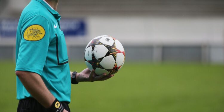 تعيينات الحكام لمقابلات تحديد البطل